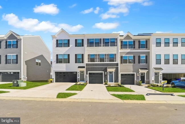 Building Photo - 466 Still Feather Ave