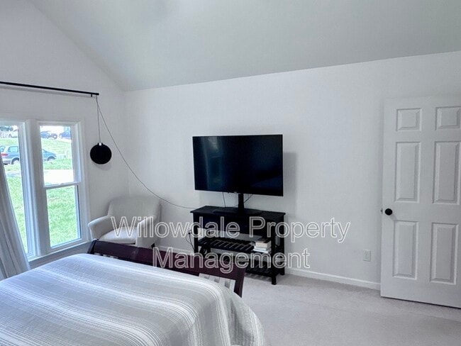 Building Photo - 305 Silvercliff Trail
