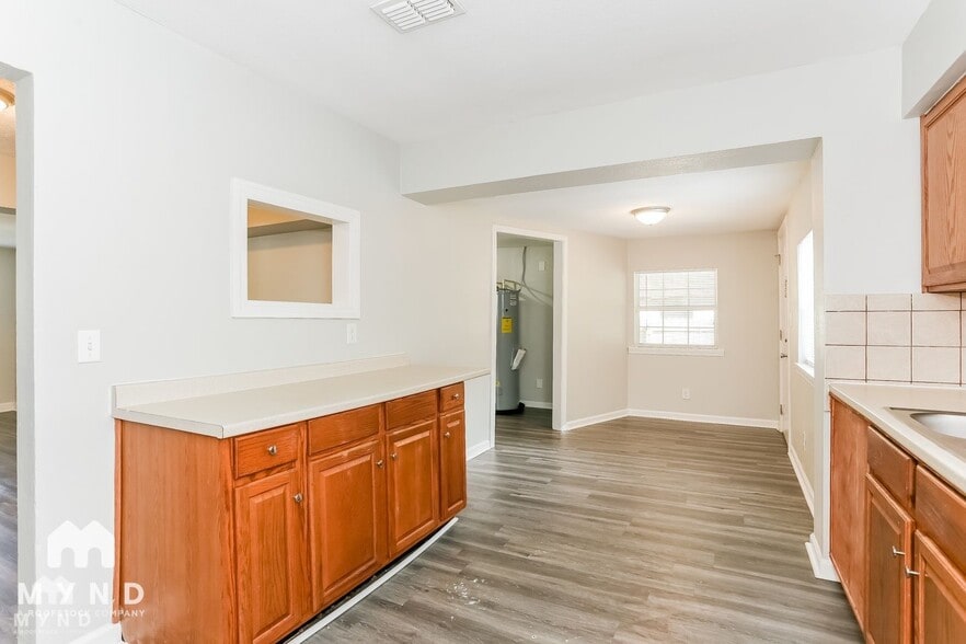 Building Photo - 6824 Gaillardia Rd S