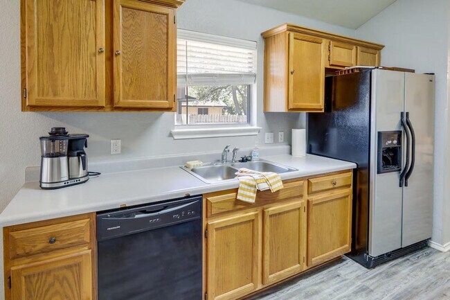 Building Photo - 8836 Francia Trail