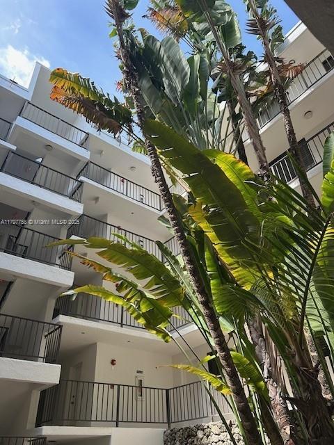 Building Photo - 250 Galen Dr