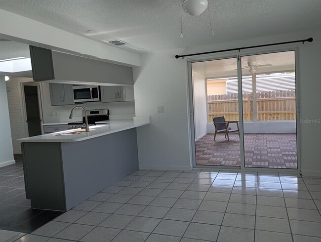 Building Photo - 5024 Miller Bayou Dr