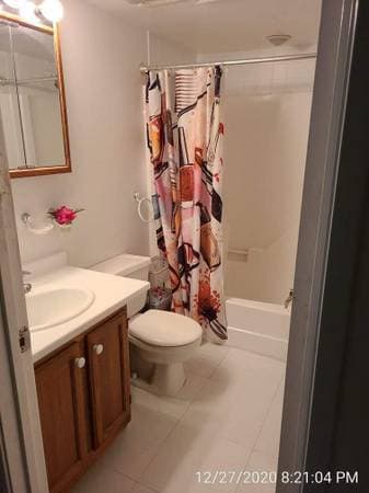 Building Photo - 48 Forest St