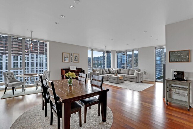 Building Photo - Elegant South Waterfront with 2 Parking Sp...