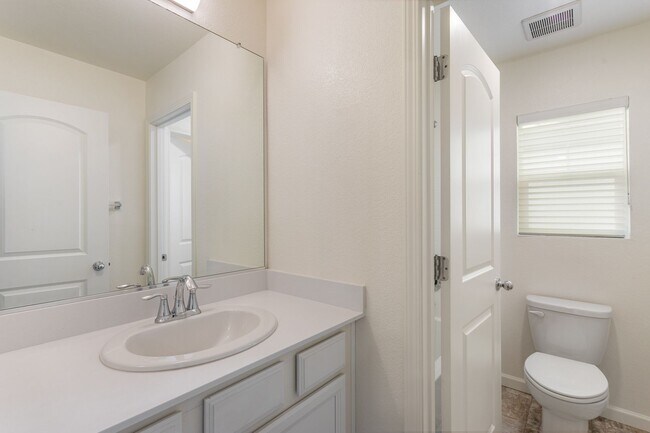 Building Photo - Gorgeous Home, One You Don't Want to Miss!