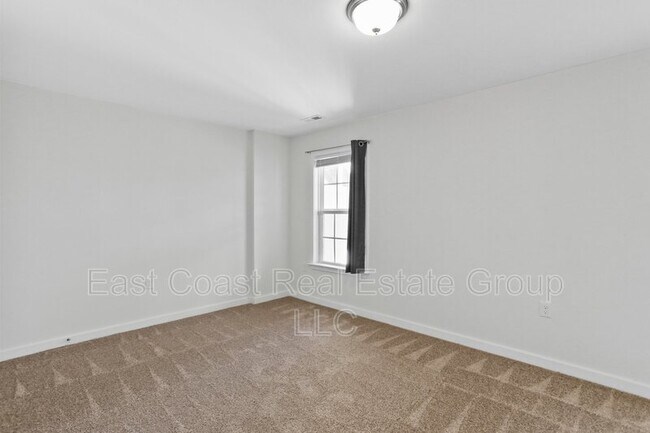 Building Photo - 43 Savage Ct