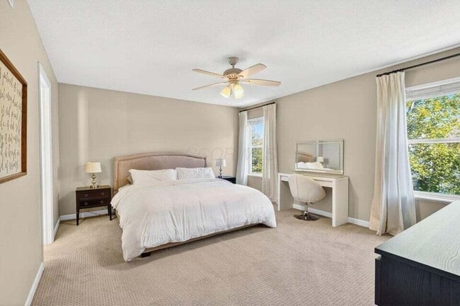 Building Photo - 5692 Sugarwood Dr