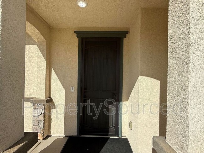 Building Photo - 1697 W Woodward Ave