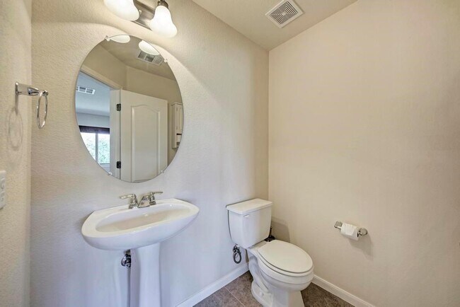 Building Photo - 20208 Sandpiper Spot Ct