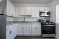 Building Photo - Crossroads Townhomes