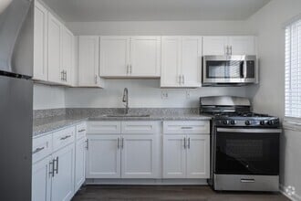 Building Photo - Crossroads Townhomes