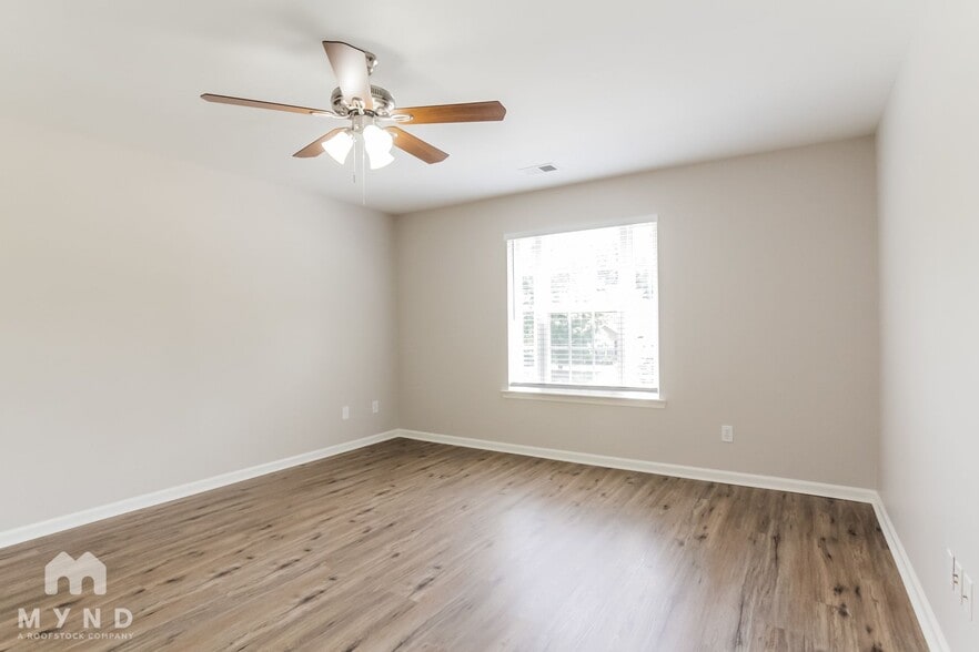 Building Photo - 3440 Autumn Dr