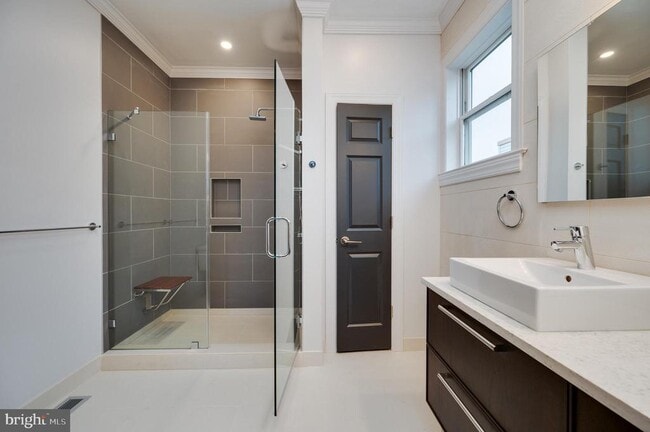 Building Photo - 1020 Penn St