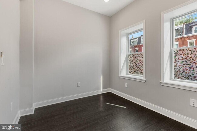 Building Photo - 624 N 35th St