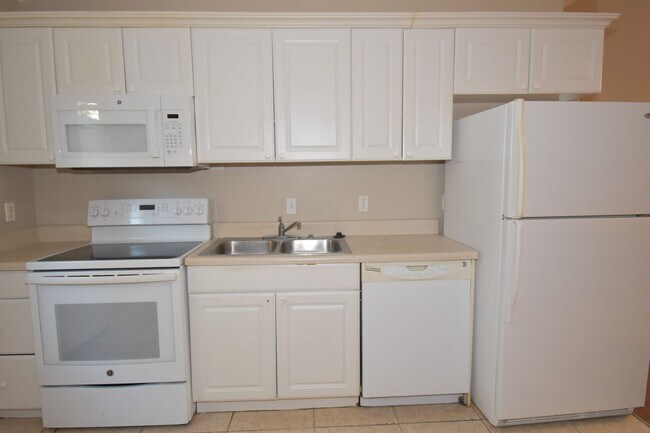 Building Photo - 4406 Mango Terrace