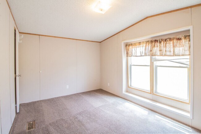 Building Photo - 2311 F M 1294