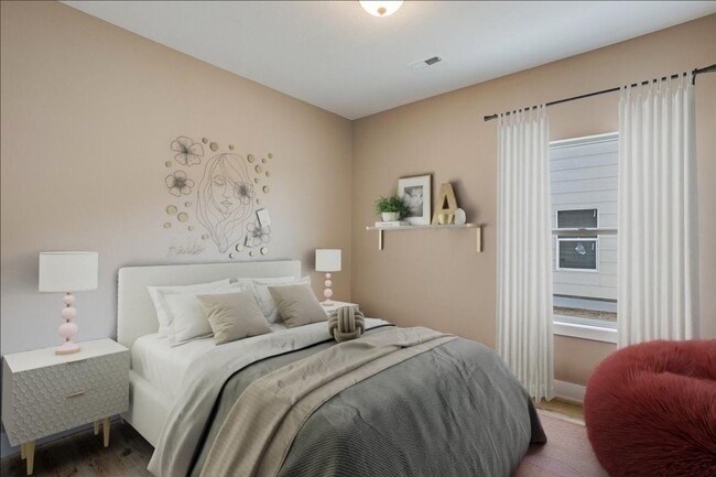 Building Photo - Auburn Villas 4 Bedroom Maxine