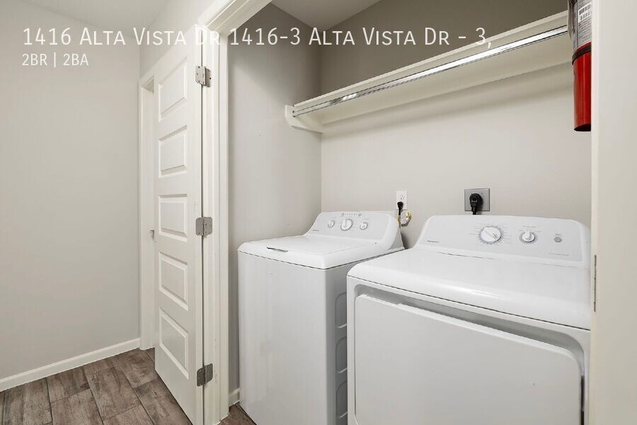 Building Photo - 1416 Alta Vista Dr