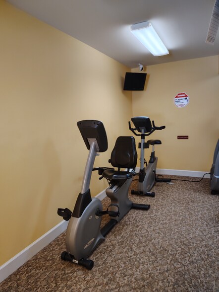 Building Photo - 600 Reusens Rd