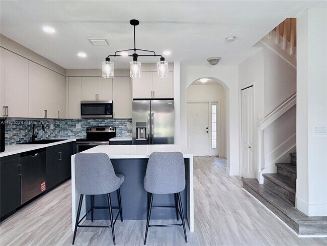 Building Photo - 12975 SW 28th Ct