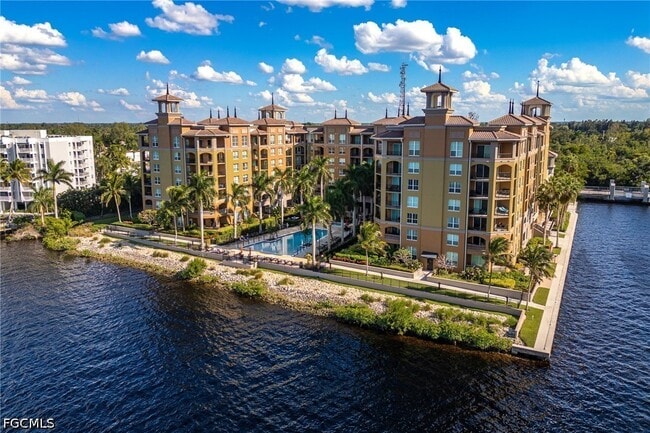 Building Photo - 2825 Palm Beach Blvd