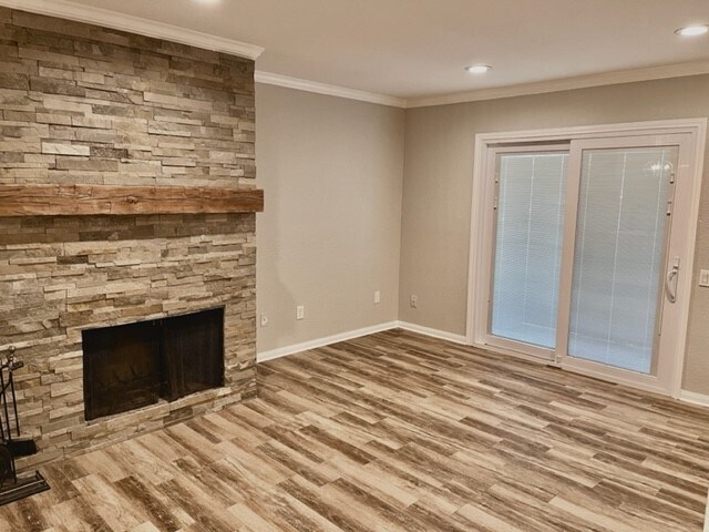 Building Photo - 1880 White Oak Dr