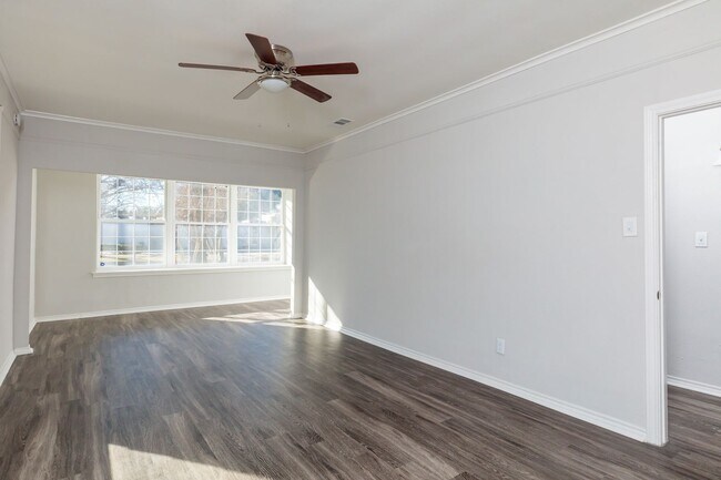 Building Photo - 5700 Pershing Ave