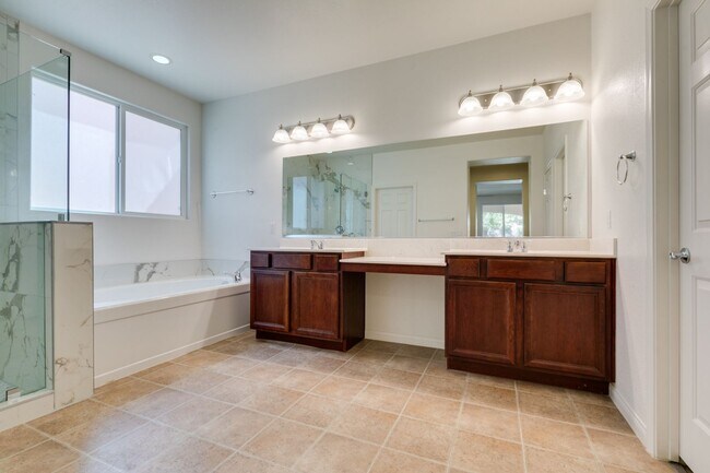 Building Photo - 12056 La Palmera Ave