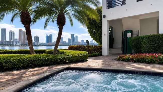 Building Photo - 3600 Mystic Pointe Dr