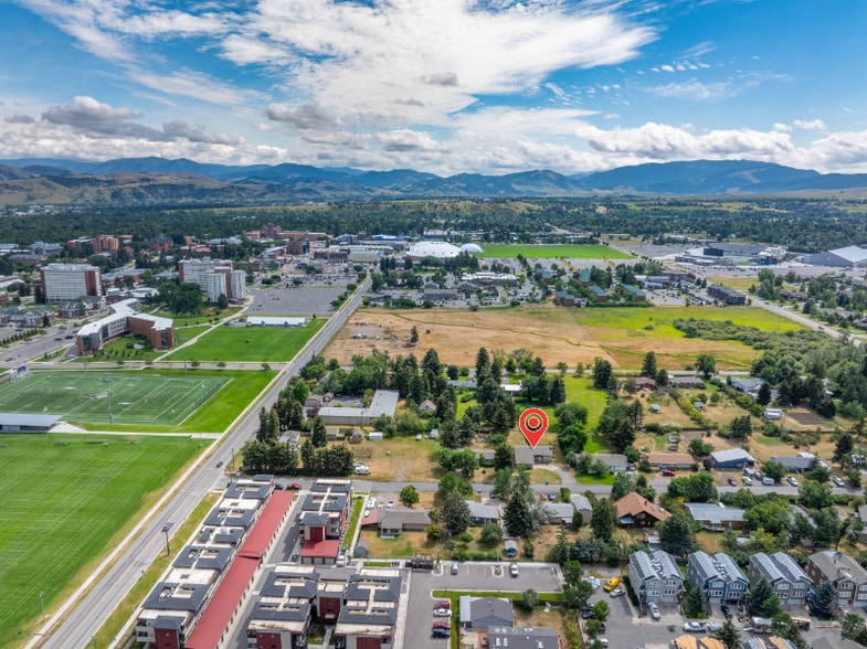 Building Photo - 1608 Alder Ct