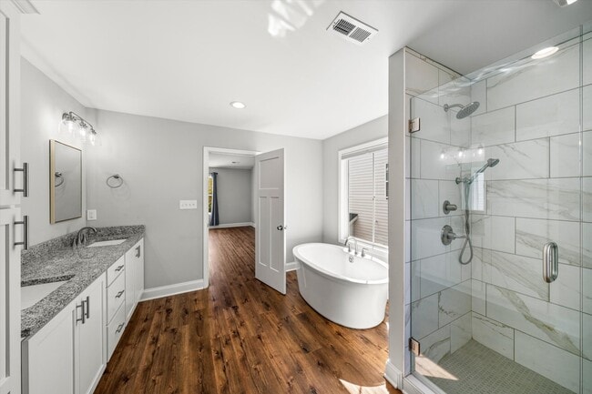 Building Photo - 9846 Foot Path Ln