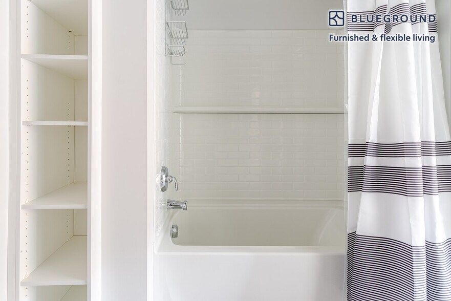 Building Photo - 2077 Haste St