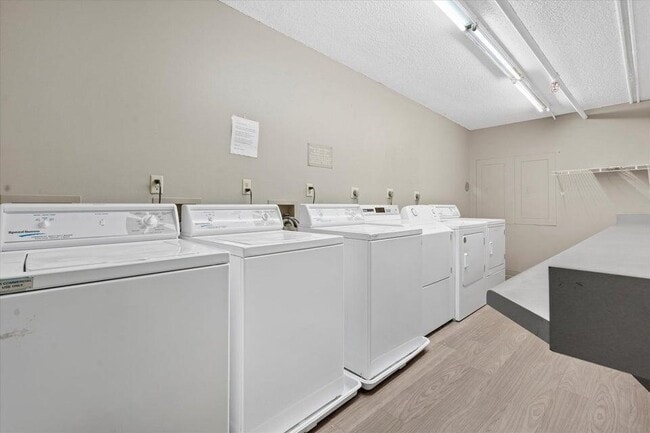 Building Photo - 270 E Highland Ave