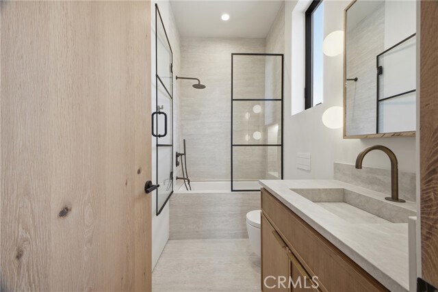 Building Photo - 4827 Stansbury Ave