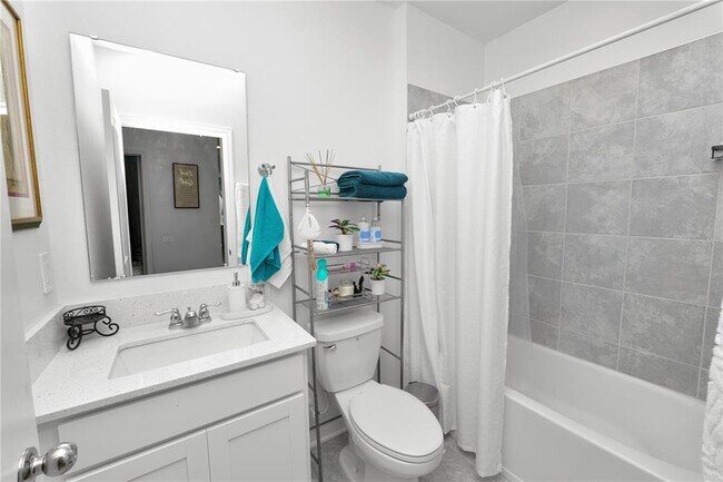 Building Photo - 1740 White Water Ct