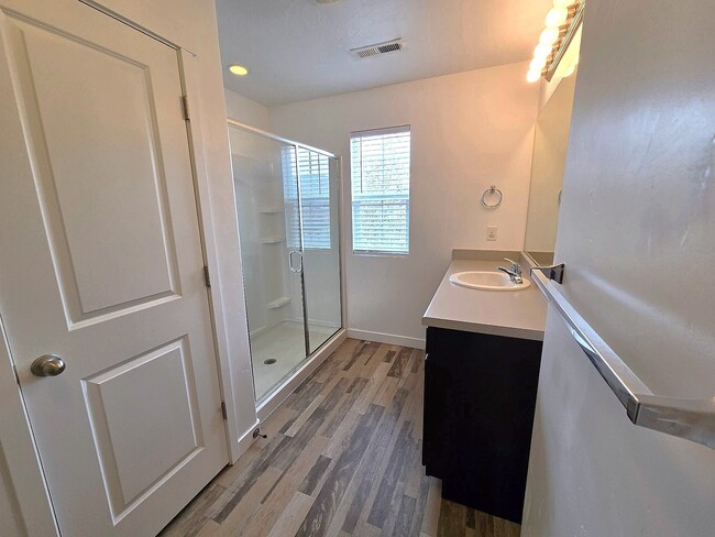 Building Photo - 34 E Legacy Pkwy