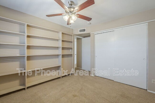 Building Photo - 1556 W Peralta Ave