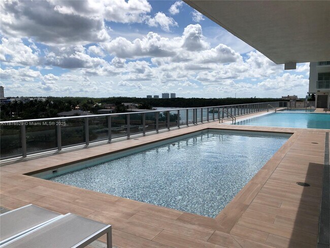 Primary Photo - 300 Sunny Isles Blvd