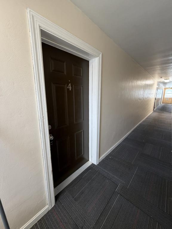 Building Photo - 310 Vine Ave