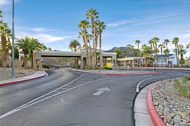 Building Photo - 767 Wigan Pier Dr