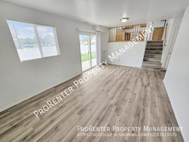 Building Photo - 4409 900 W