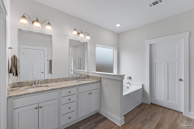 Building Photo - 5978 Forest Bay Ave