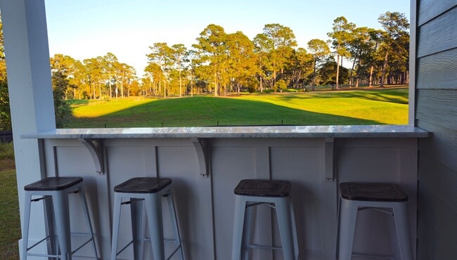 Building Photo - Live the Dream: Luxury Golf Course Living Awaits!