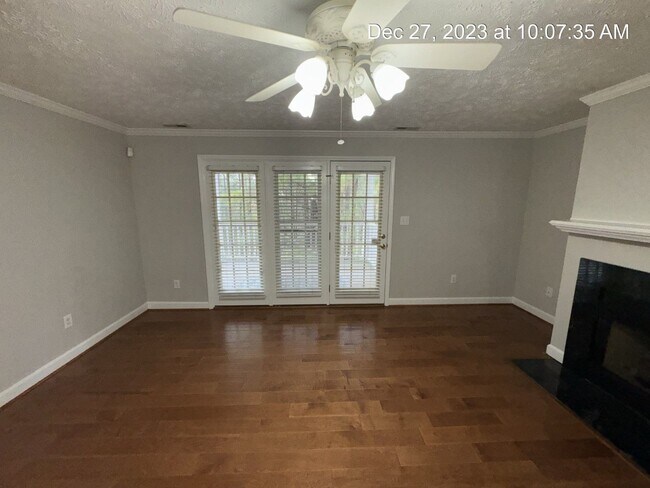 Building Photo - 332-5 Bubble Creek