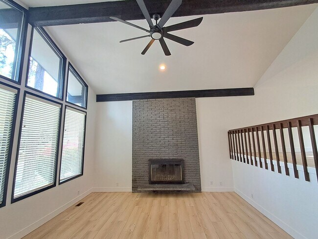 Building Photo - $3,200 -5 Bed / 3 Bath- Home with Fully Fe...