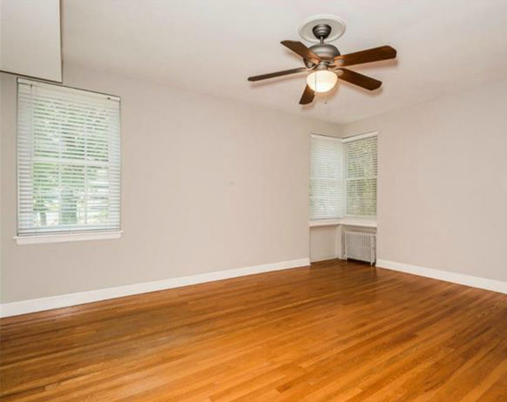 1st Bedroom - 1337 E Morehead St