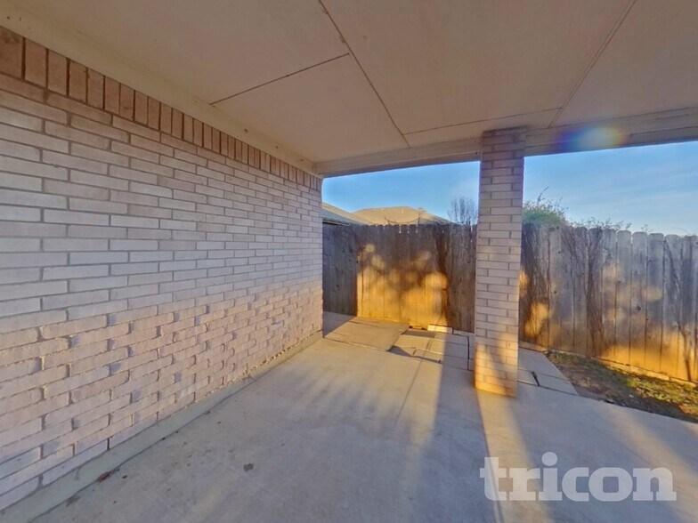 Building Photo - 4703 Topaz Ln