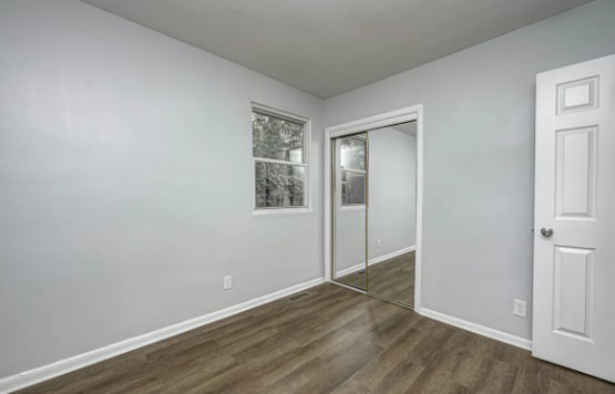 Building Photo - 5366 Clarendon Rd