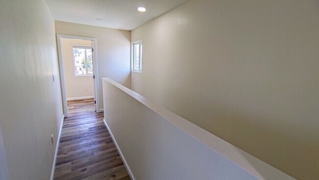Building Photo - **$500 MOVE-IN SPECIAL!** Newly Remodeled ...