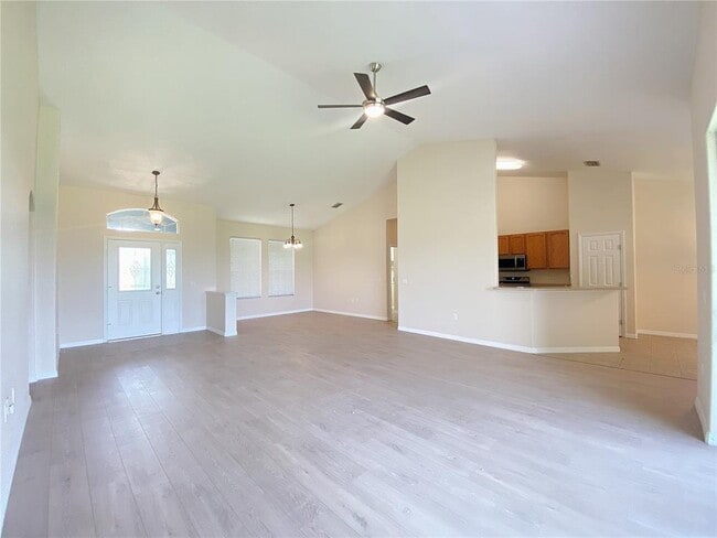 Building Photo - 398 Terranova St